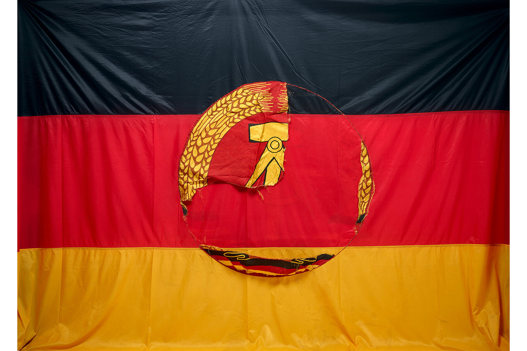 Crossed Flag Pins Brandenburg-Berlin Flags